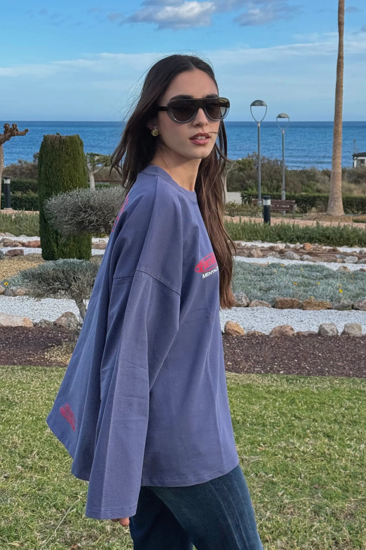 MENTALITY CREWNECK