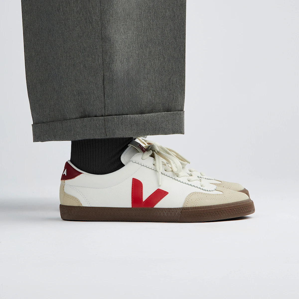 VEJA VOLLEY LEATHER WHITE PEKIN BARK