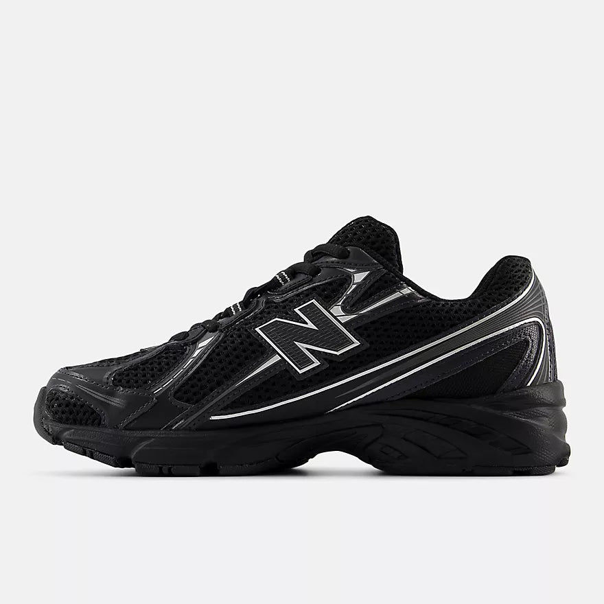 NEW BALANCE 740