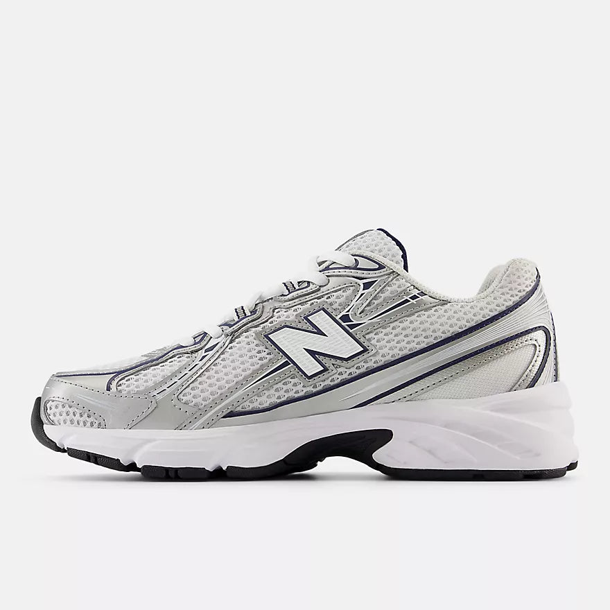 NEW BALANCE 740